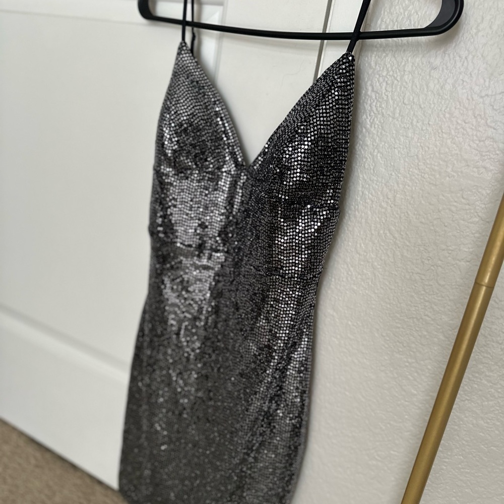 Lulus party dress
